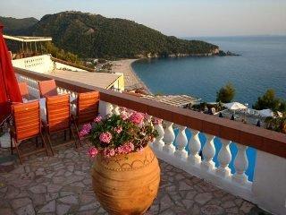 Regina Mare Hotel Perdika  Esterno foto